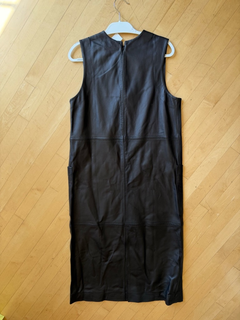 NEW CO black leather V neck midi dress, L, GP1526 - Picture 5 of 5